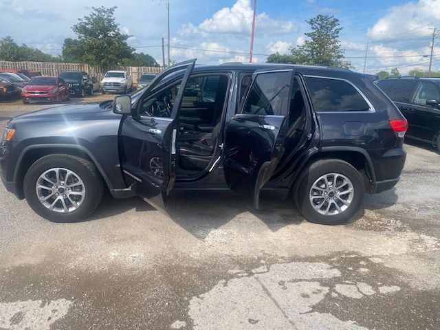 Photo 9 of this JEEP GRAND CHEROKEE
