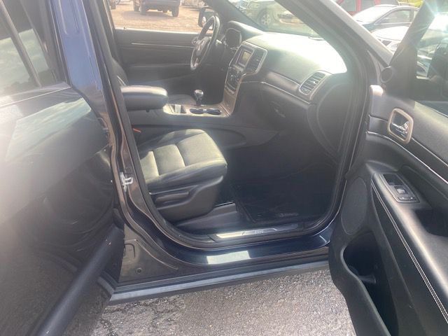 Photo 13 of this JEEP GRAND CHEROKEE
