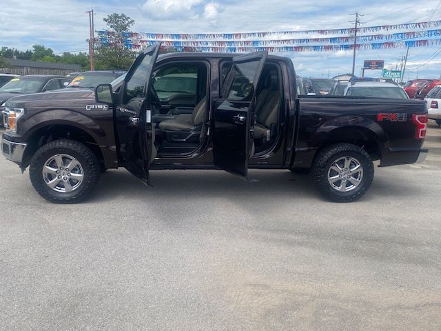 Photo 10 of this FORD F150