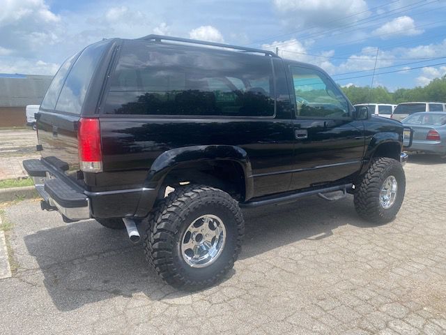 Photo 6 of this CHEVROLET TAHOE