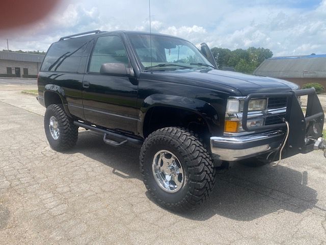 Photo 5 of this CHEVROLET TAHOE