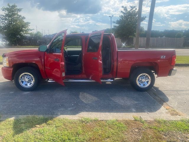CHEVROLET SILVERADO 1500 2011 CHEVROLET SILVERADO 1500 3GCPKSEA8BG106278