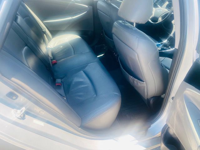 HYUNDAI SONATA 2011 HYUNDAI SONATA 5NPEC4AC8BH073992