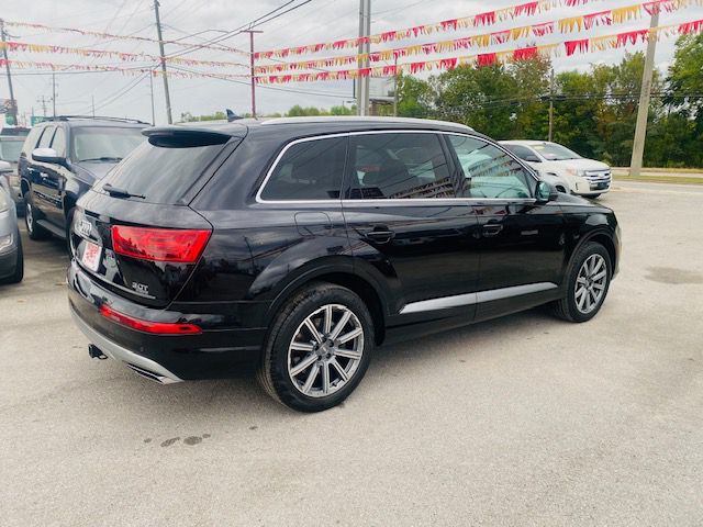 Photo 5 of this AUDI Q7