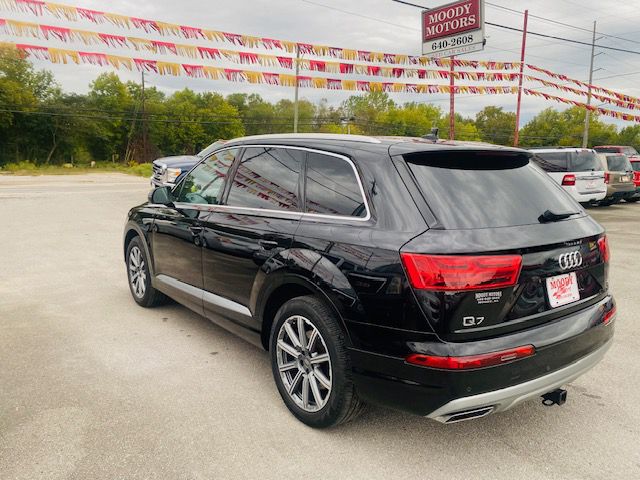 Photo 4 of this AUDI Q7