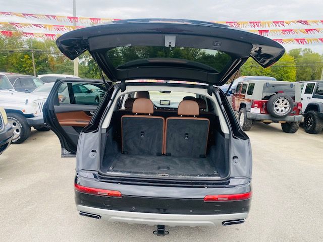 Photo 18 of this AUDI Q7