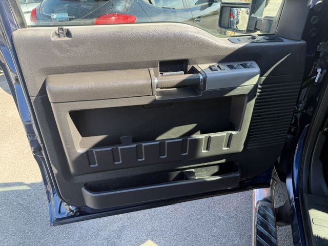 Photo 12 of this FORD F350