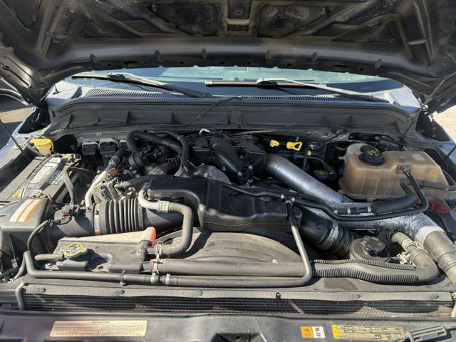 Photo 20 of this FORD F350