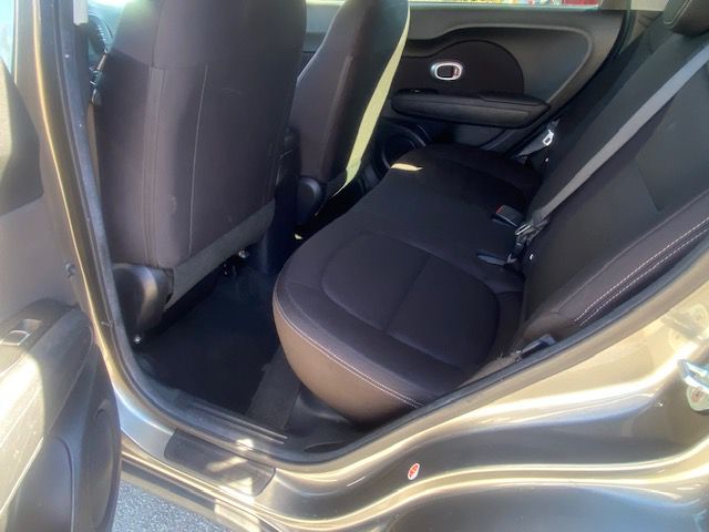 Photo 14 of this KIA SOUL