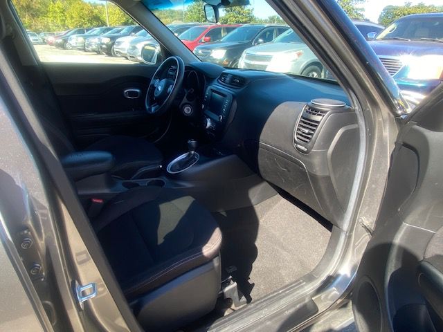 Photo 15 of this KIA SOUL