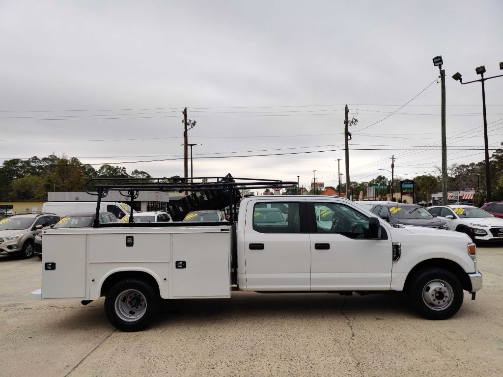 Photo 4 of this FORD F350 UTILITY