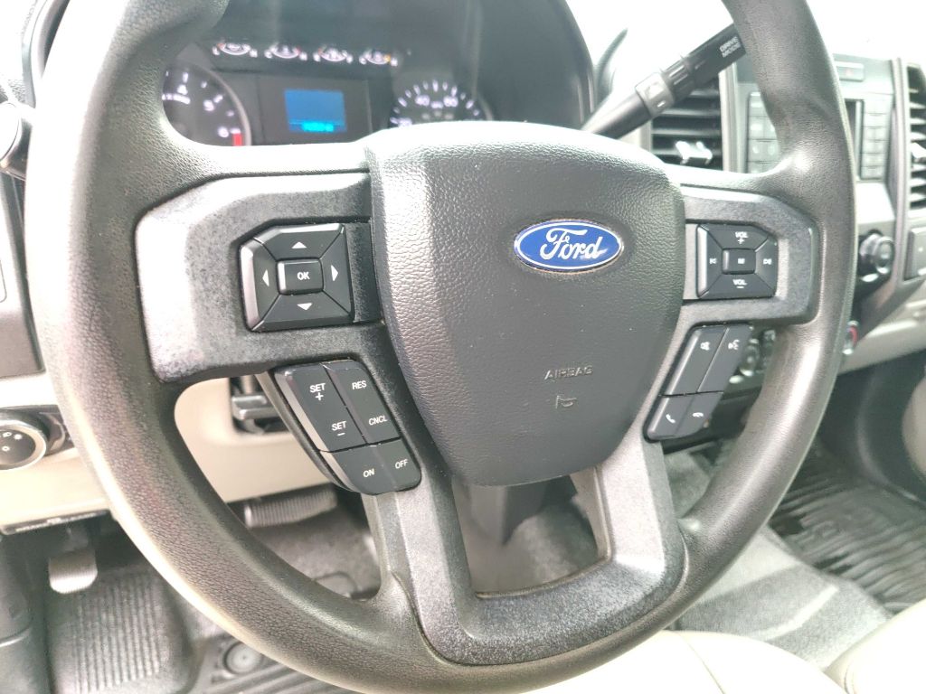 Photo 12 of this FORD F350 UTILITY