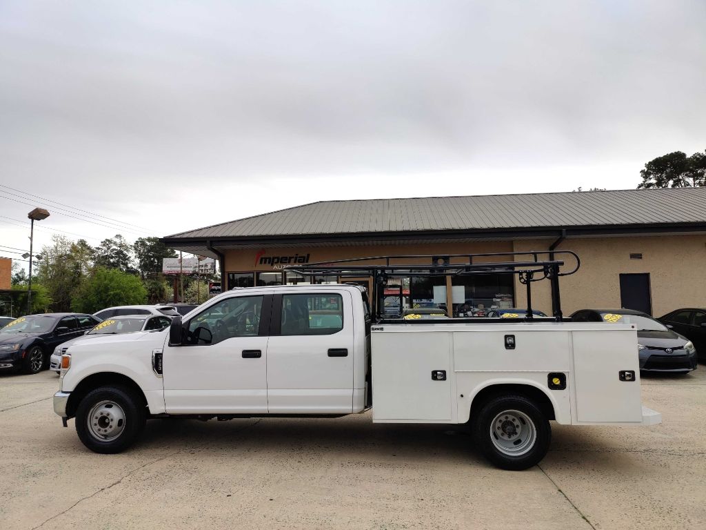 Photo 9 of this FORD F350 UTILITY