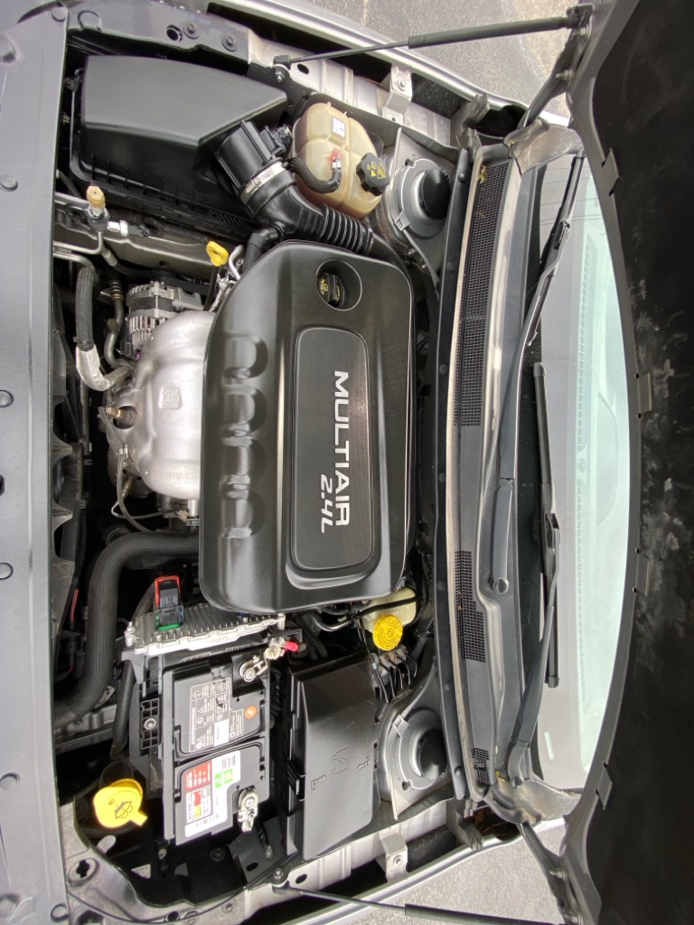 Photo 39 of this CHRYSLER 200