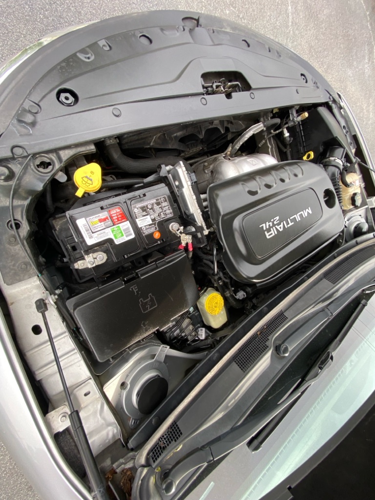 Photo 40 of this CHRYSLER 200