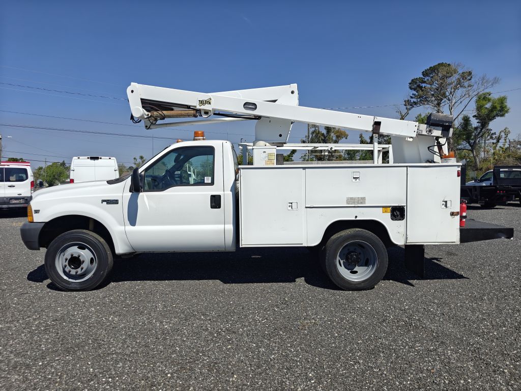 Photo 13 of this FORD F450 BUCKET