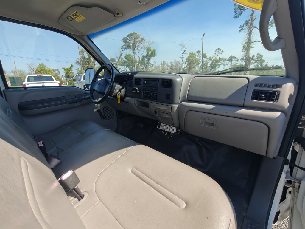 Photo 29 of this FORD F450 BUCKET
