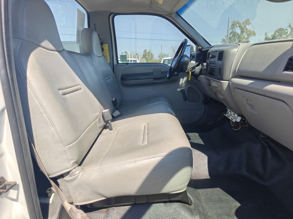 Photo 28 of this FORD F450 BUCKET