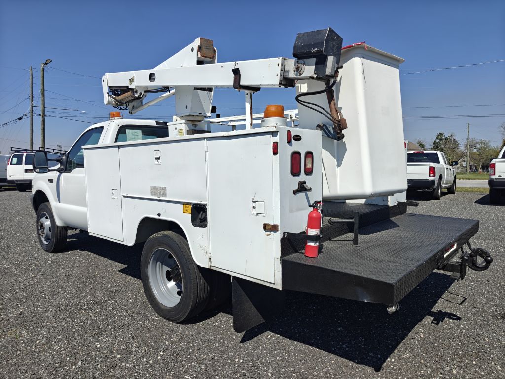 Photo 12 of this FORD F450 BUCKET