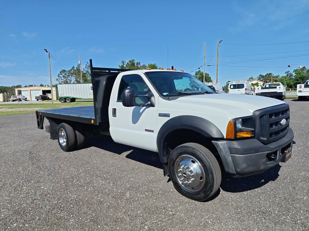 Photo 3 of this FORD F450 FLATBED