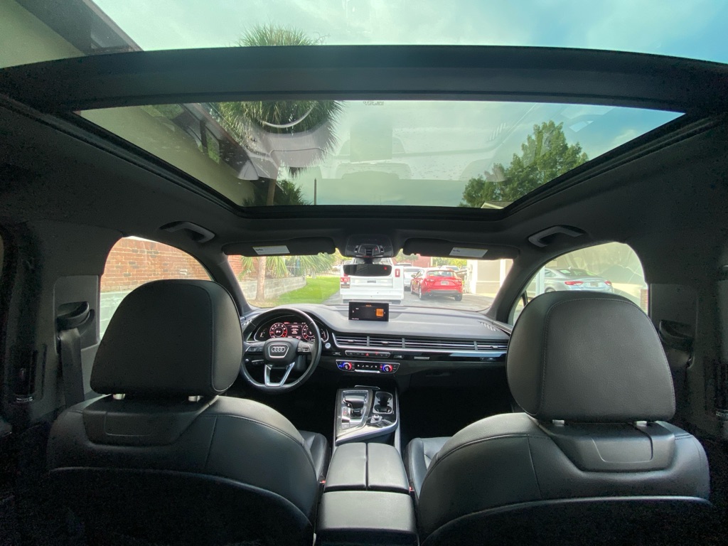 Photo 15 of this AUDI Q7