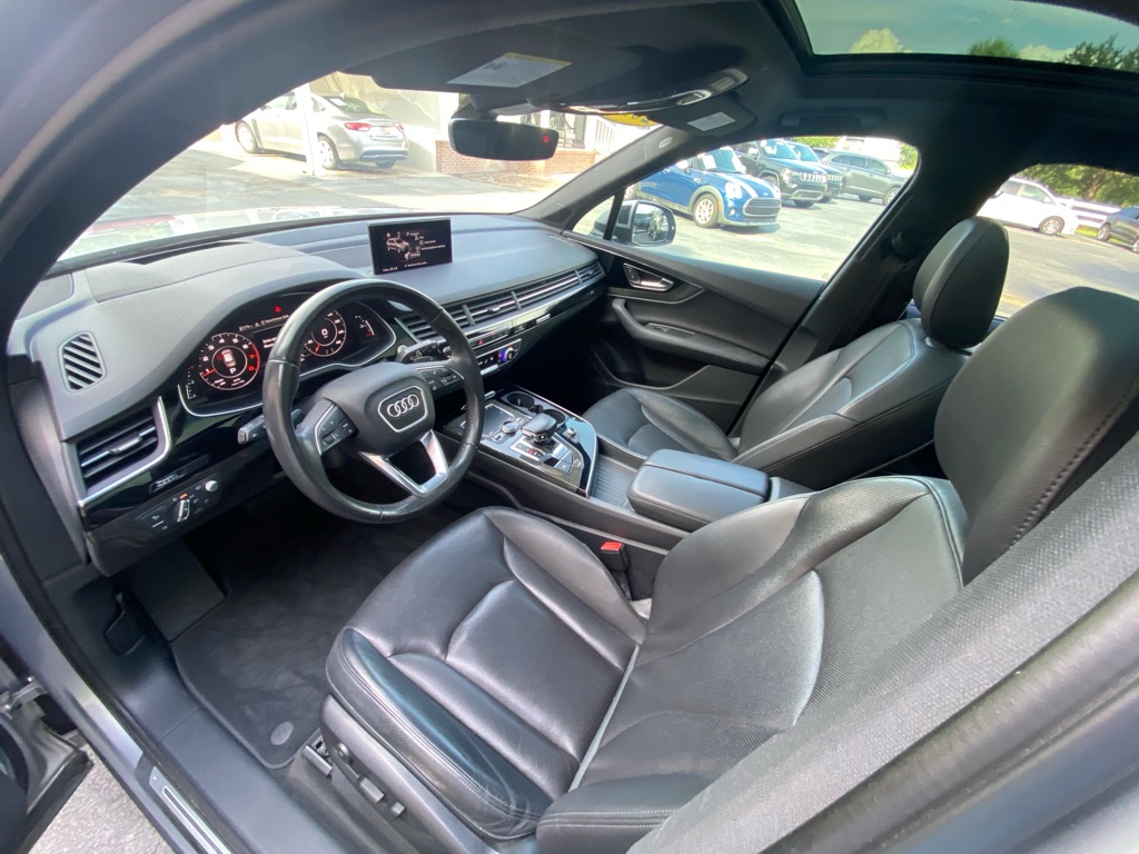 Photo 39 of this AUDI Q7