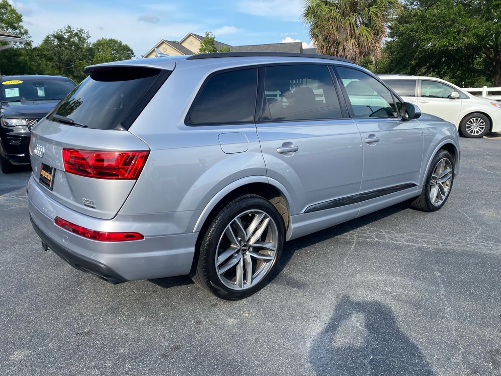Photo 8 of this AUDI Q7