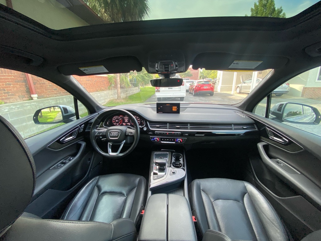 Photo 16 of this AUDI Q7