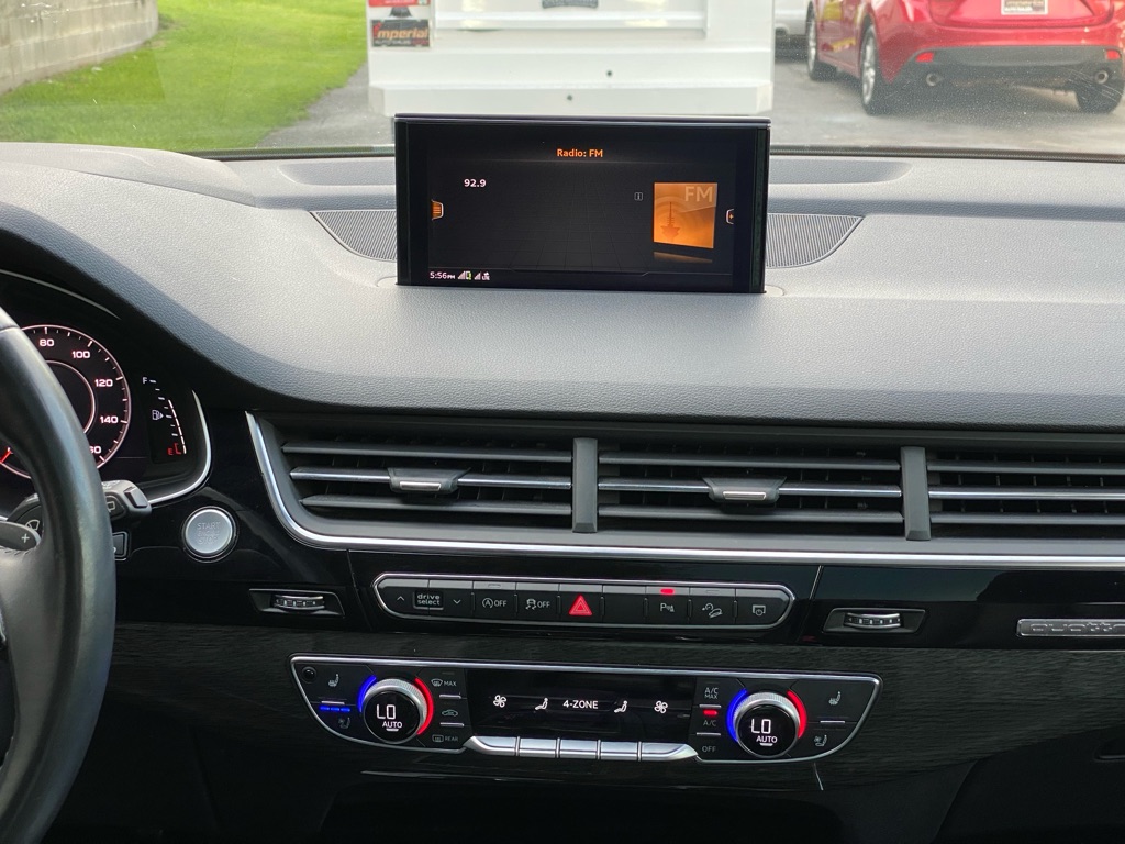 Photo 26 of this AUDI Q7