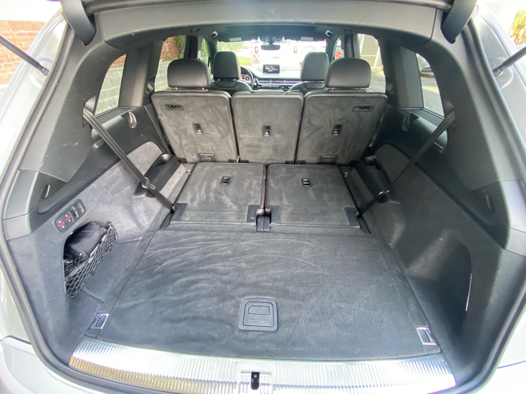 Photo 66 of this AUDI Q7