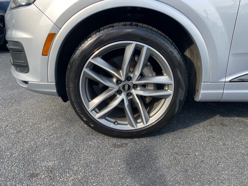 Photo 13 of this AUDI Q7