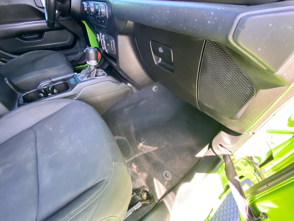 Photo 42 of this JEEP WRANGLER UNLIMI