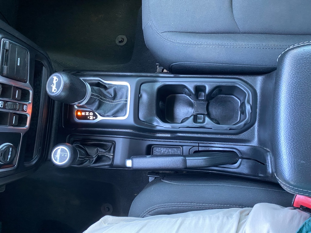 Photo 26 of this JEEP WRANGLER UNLIMI