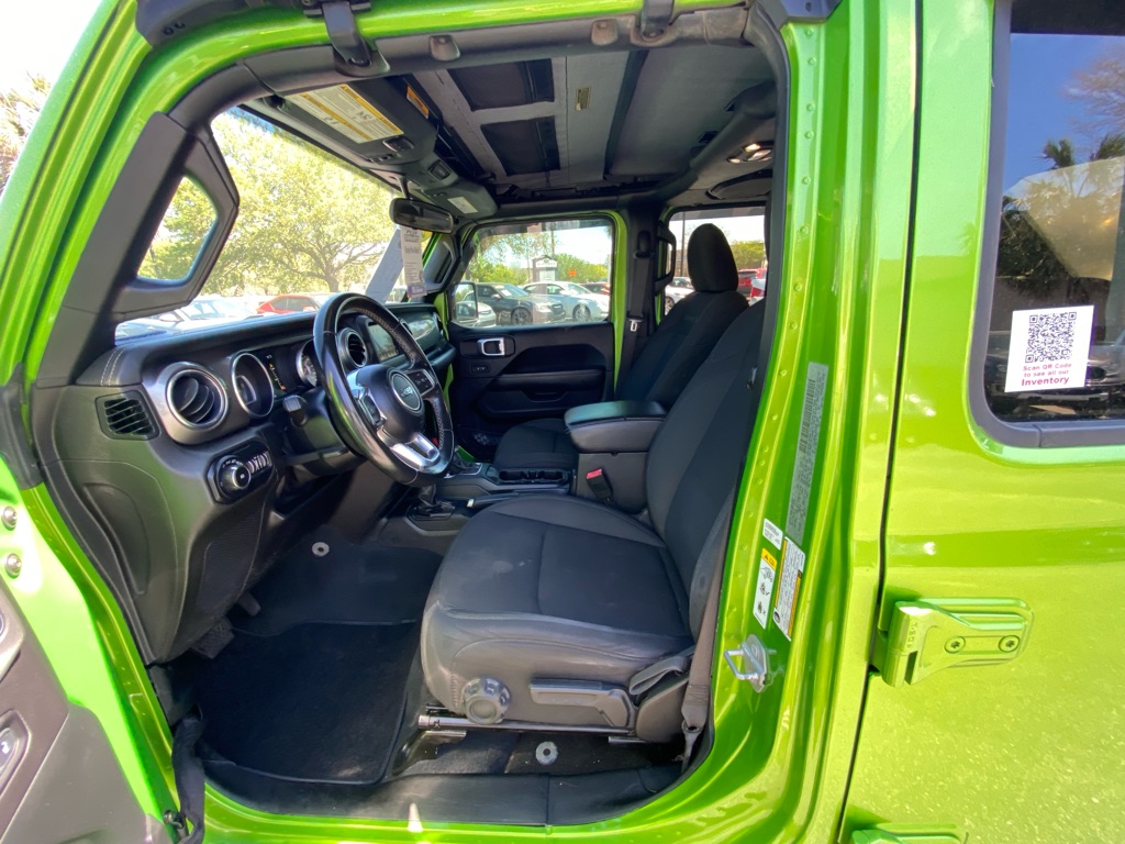 Photo 28 of this JEEP WRANGLER UNLIMI