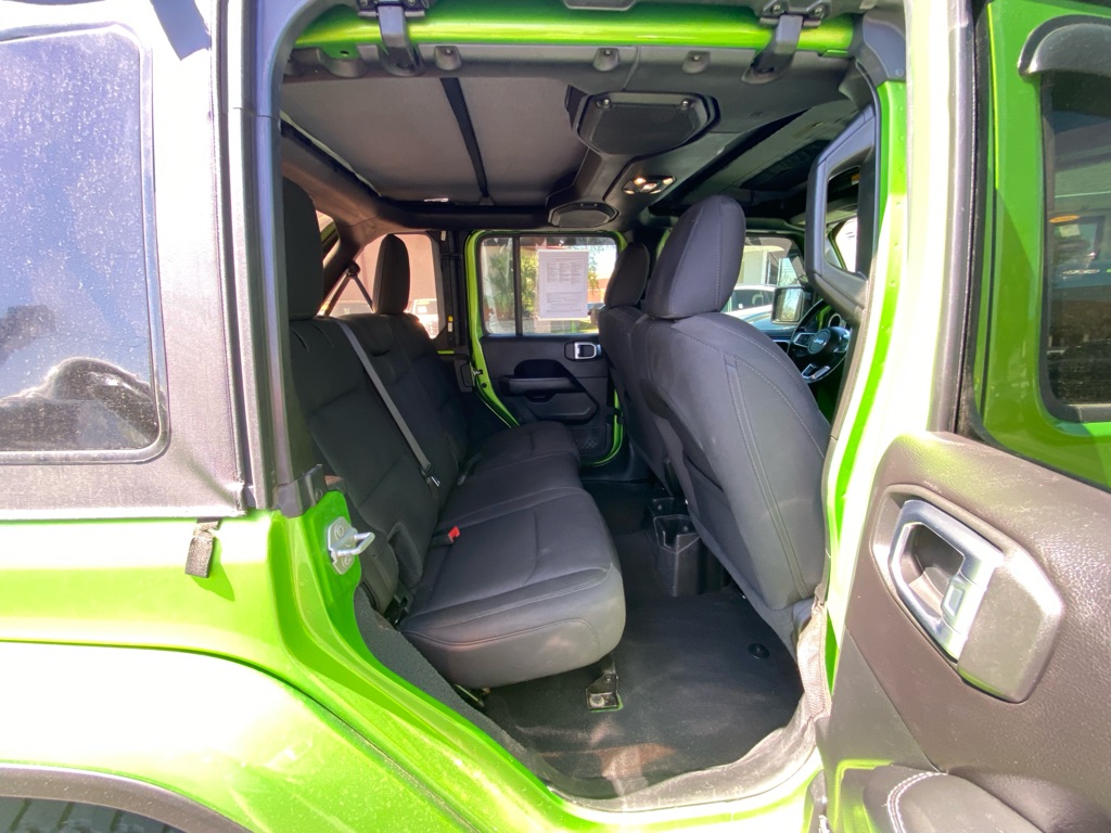 Photo 44 of this JEEP WRANGLER UNLIMI