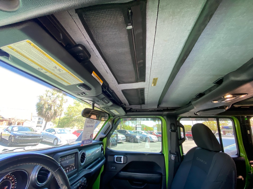 Photo 32 of this JEEP WRANGLER UNLIMI