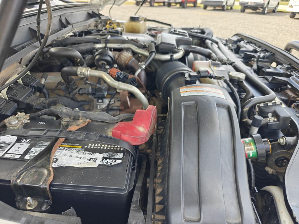 Photo 50 of this FORD F550 UTILITY