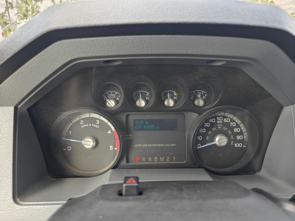 Photo 33 of this FORD F550 UTILITY