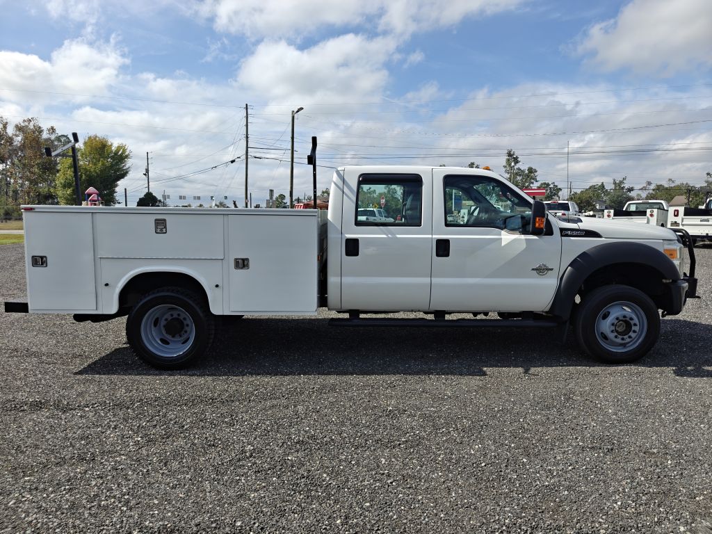 Photo 5 of this FORD F550 UTILITY