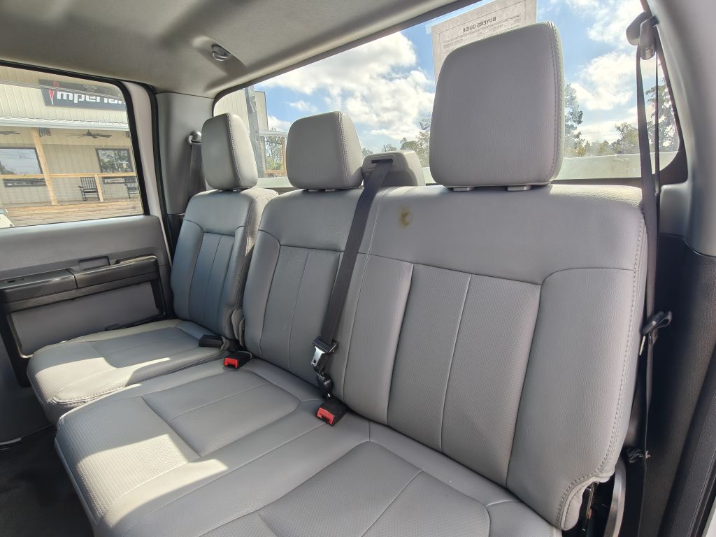 Photo 39 of this FORD F550 UTILITY