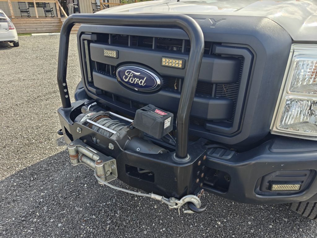 Photo 19 of this FORD F550 UTILITY