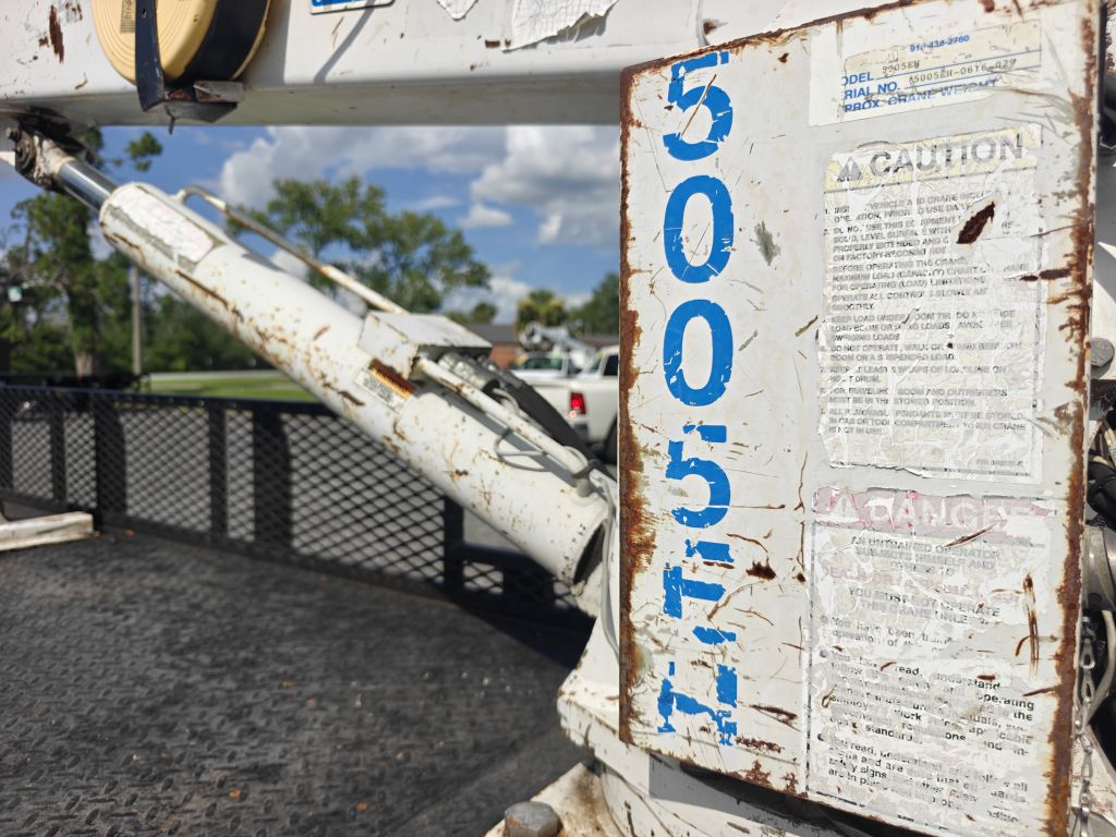 Photo 16 of this FORD F550 FLAT BOOM