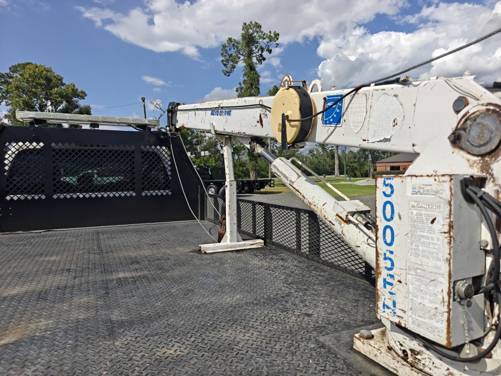 Photo 12 of this FORD F550 FLAT BOOM