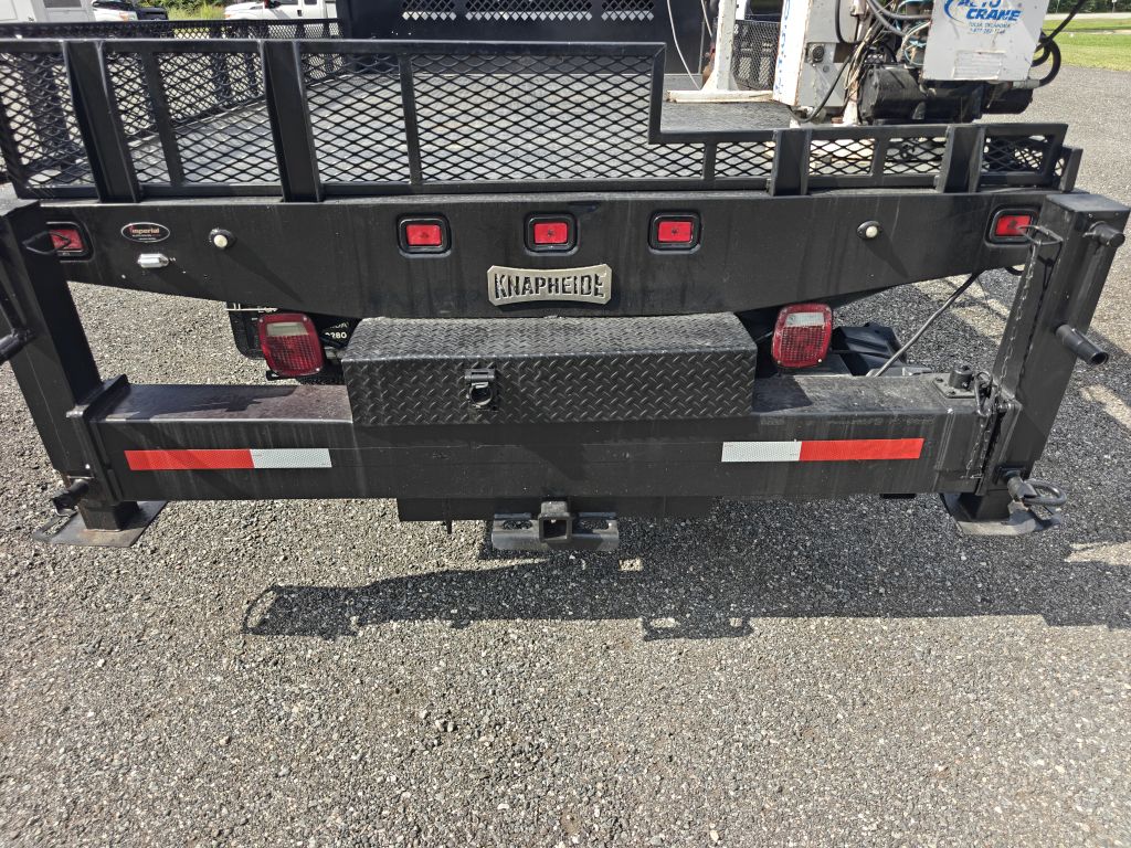 Photo 13 of this FORD F550 FLAT BOOM