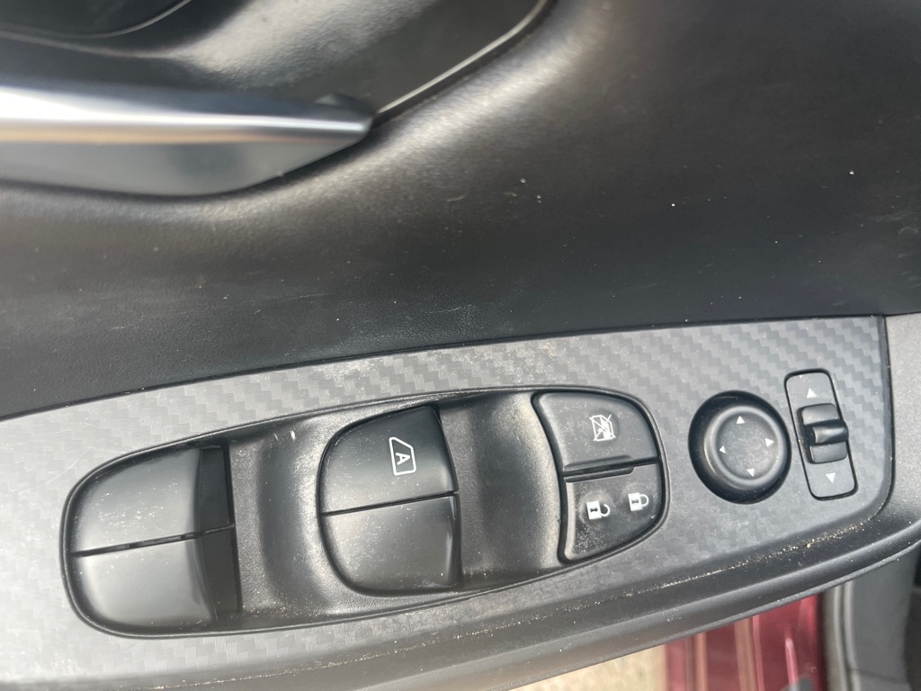 Photo 17 of this NISSAN SENTRA