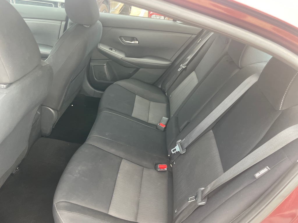 Photo 14 of this NISSAN SENTRA