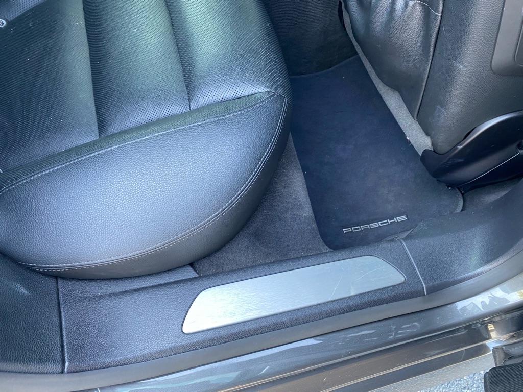 Photo 53 of this PORSCHE PANAMERA 4