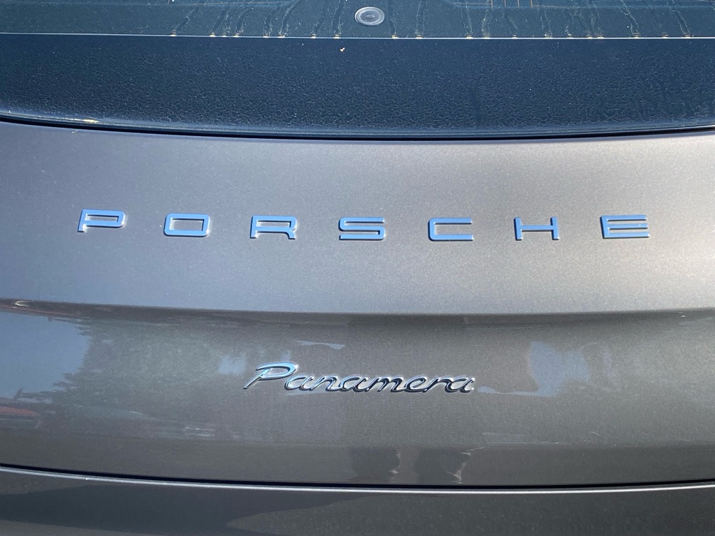 Photo 11 of this PORSCHE PANAMERA 4