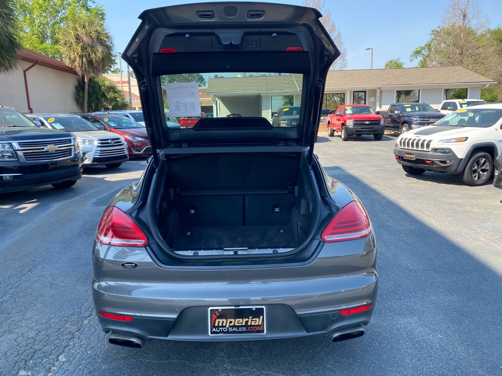 Photo 58 of this PORSCHE PANAMERA 4