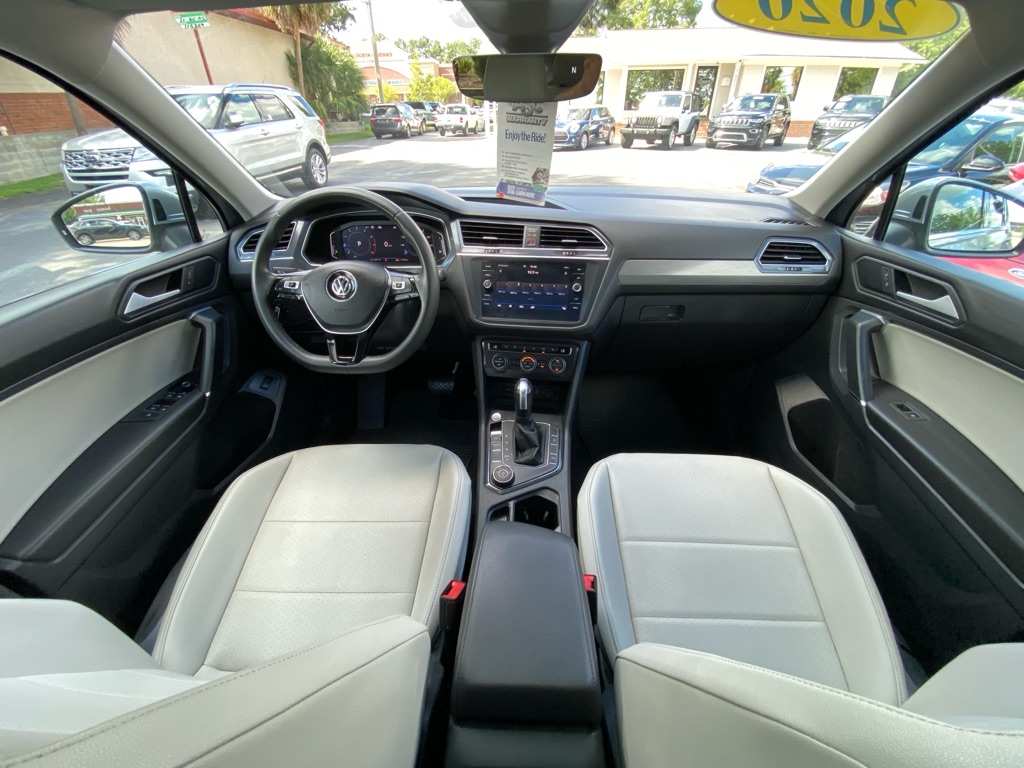 Photo 15 of this VOLKSWAGEN TIGUAN